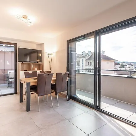 Boch Furnished Flat Apartamento Annecy